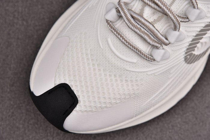 G*u*i* trainer sneaker82