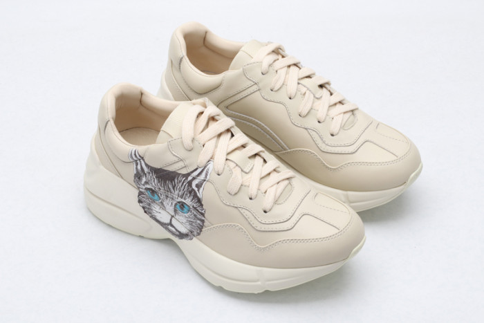 G*u*i* trainer sneaker19