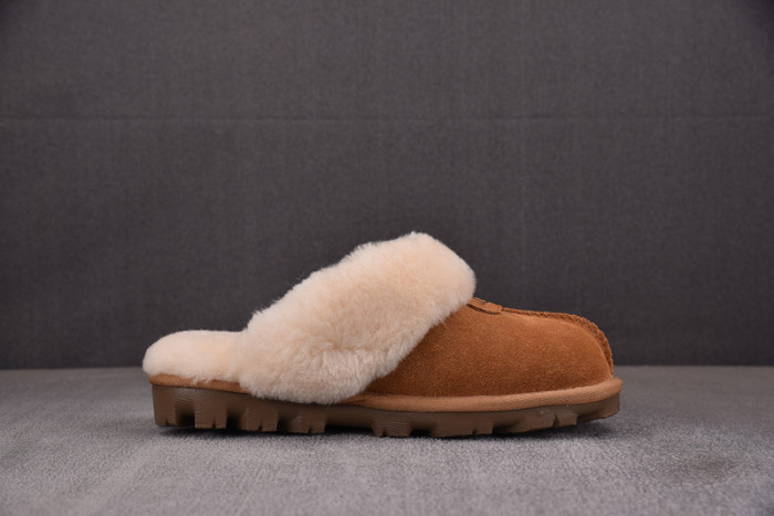 UGG SANDALS 6