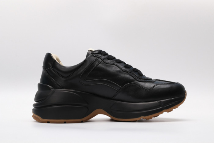 G*u*i* trainer sneaker17