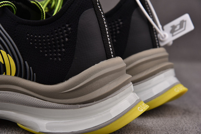 G*u*i* trainer sneaker80