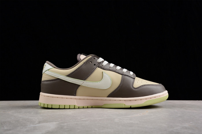nike dunk low vintage green dq8580-100