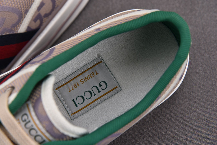 G*u*i* trainer sneaker99