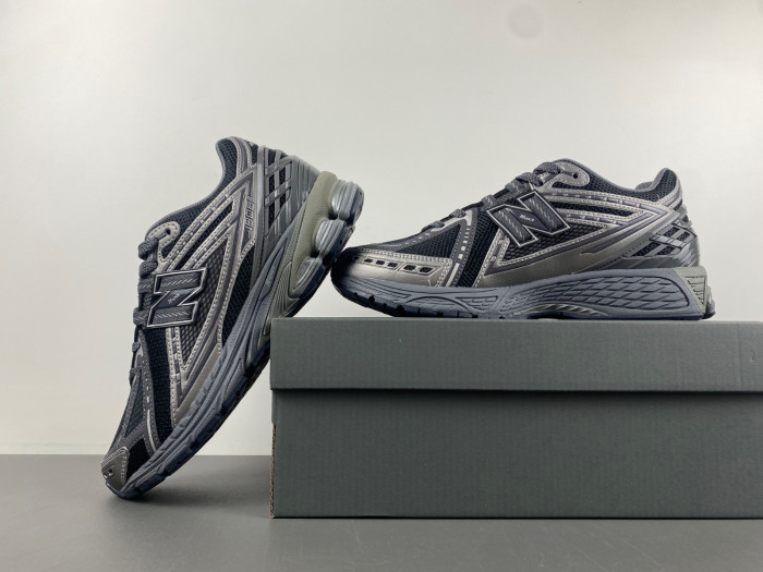 NEW BALANCE 1906R NB000040