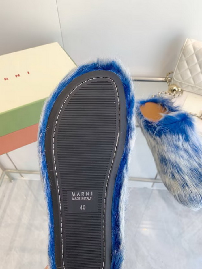 Marni Fussbett Sabot 11