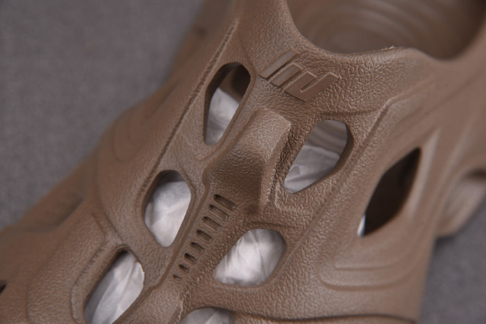 balenciag* sandal 36