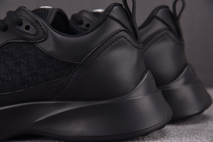 D1OR SNEAKERS B25 T0000-229