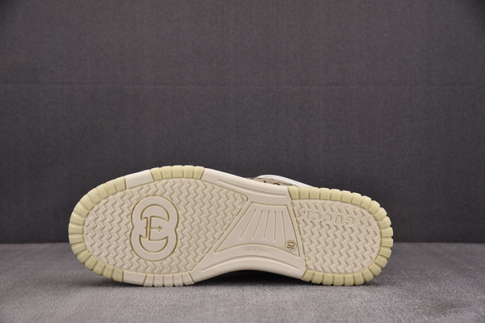 G*u*i* trainer sneaker106