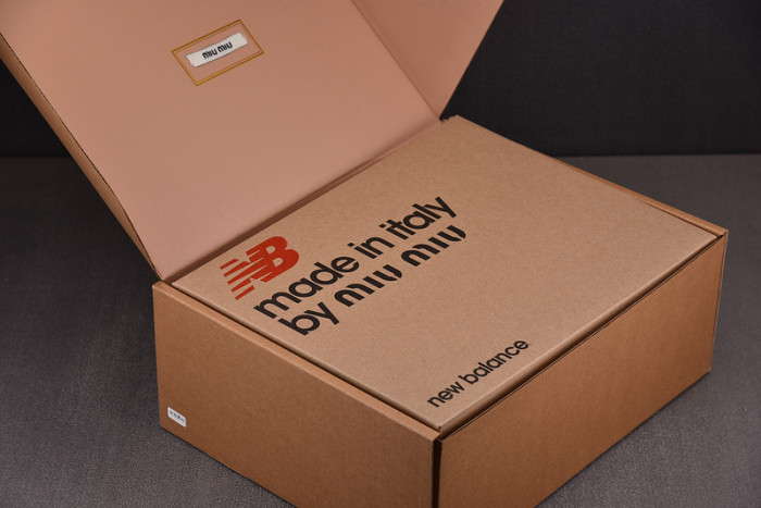 New Balance x MIU MIU NB530 NB000049