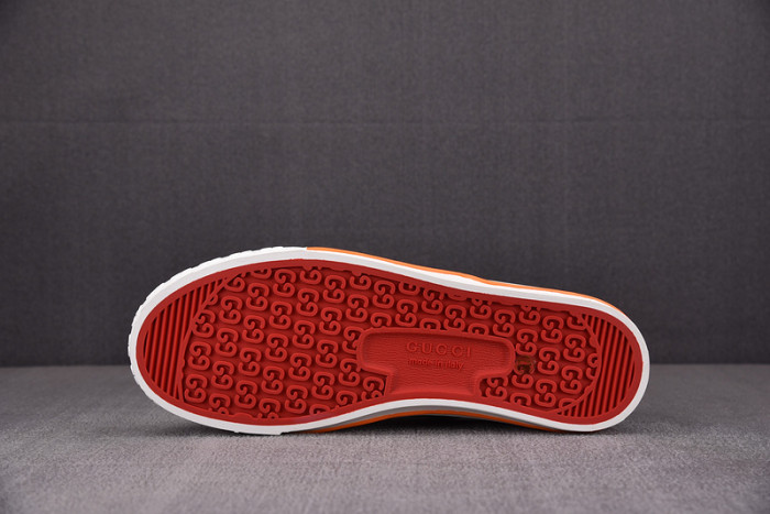 G*u*i* trainer sneaker92