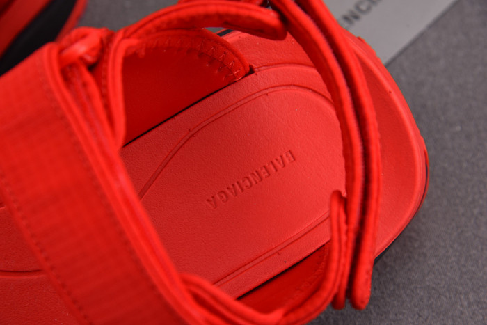 balenciag* sandal 44