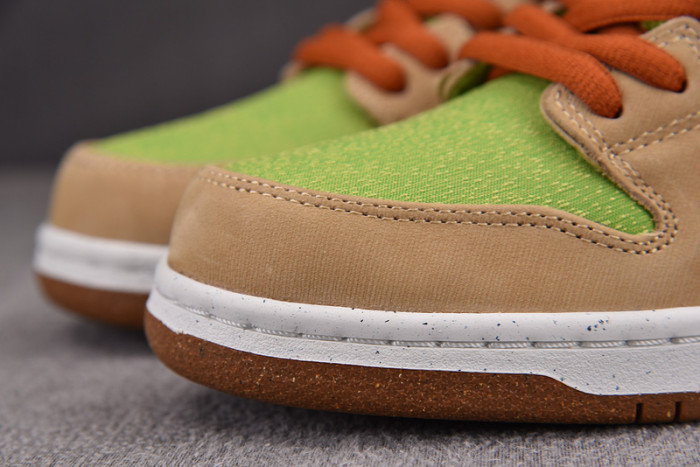 nike sb dunk low "escargot" fq7585-200