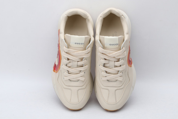 G*u*i* trainer sneaker5