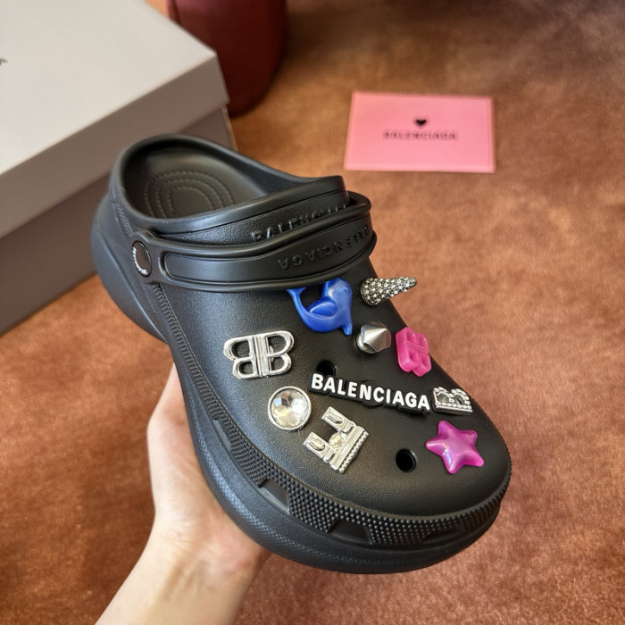 balenciag* Cr*0*s 56