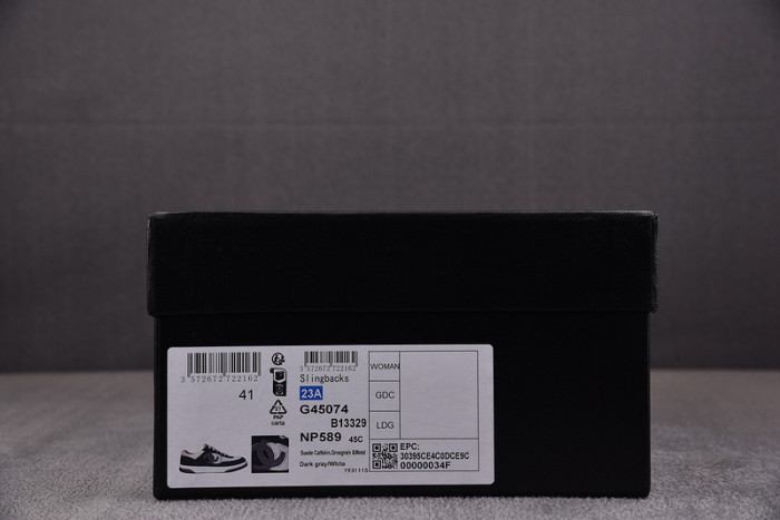 chane* snekaers c000033