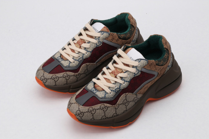 G*u*i* trainer sneaker84