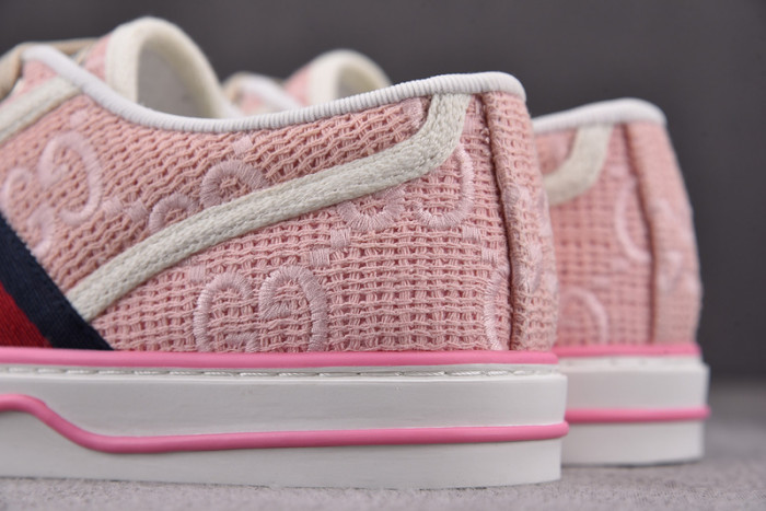 G*u*i* trainer sneaker94