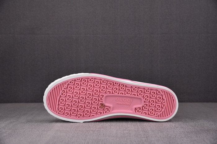 G*u*i* trainer sneaker94