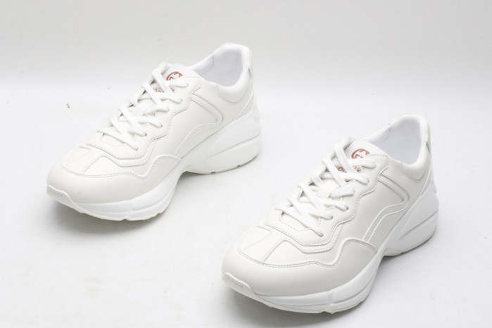 G*u*i* trainer sneaker87