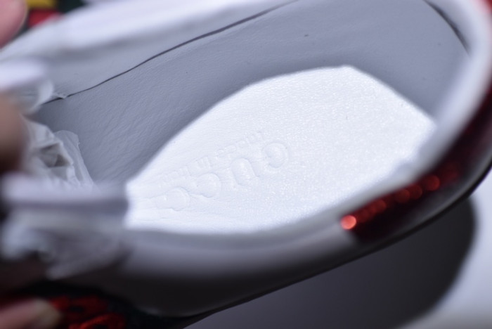 g*u*i ace embroidered low-top sneaker with ladybird