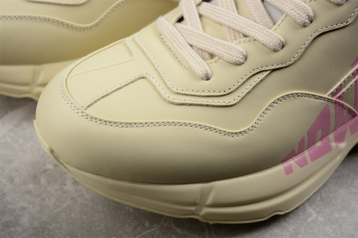 G*u*i* trainer sneaker90