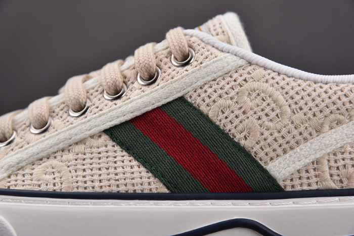 G*u*i* trainer sneaker97