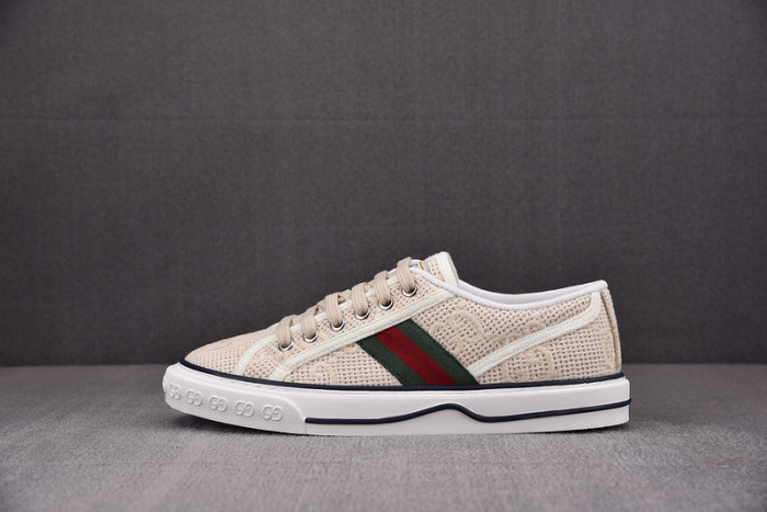 G*u*i* trainer sneaker97