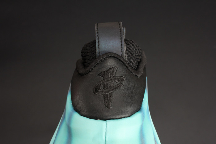 nike air foamposite one “N0*Hern lights” black/green mens 840559-001