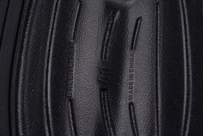 balenciag* sandal 37