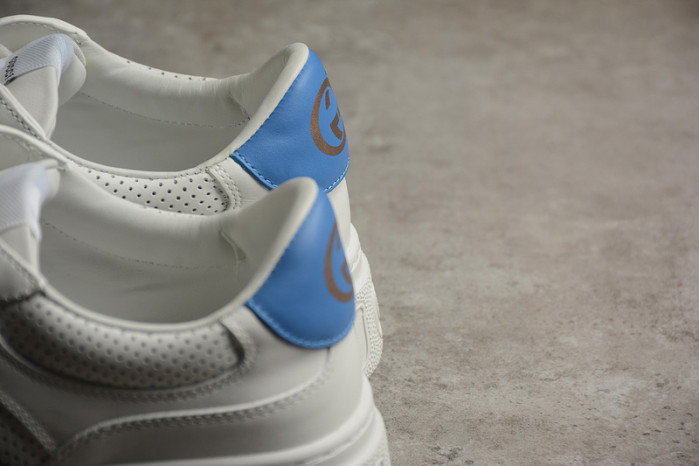 G*u*i* trainer sneaker101