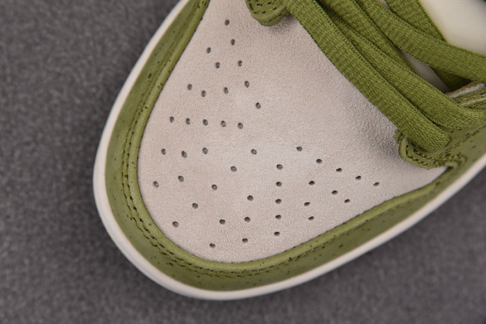 Yuto Horigome x Nike SB Dunk Low Asparagus HF8022-300