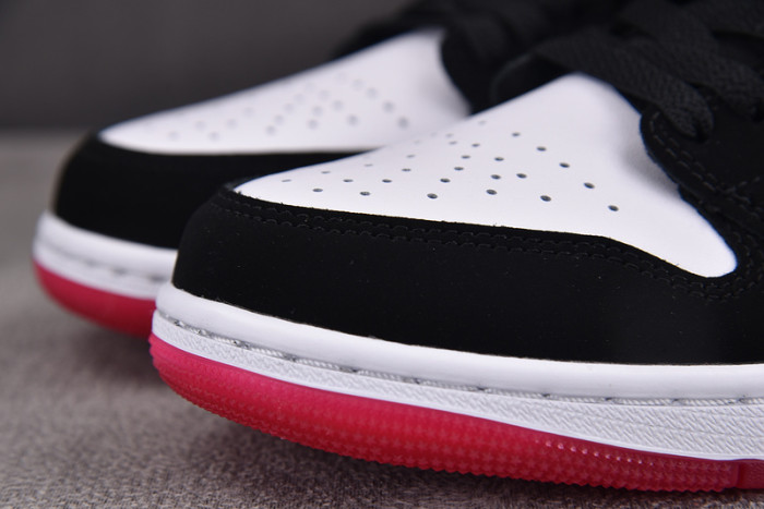 Jordan 1 Low SE Black Toe (2025) IB8971-106