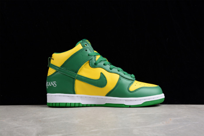 S*p*e x nike sb dunk high by any means dn3741-700