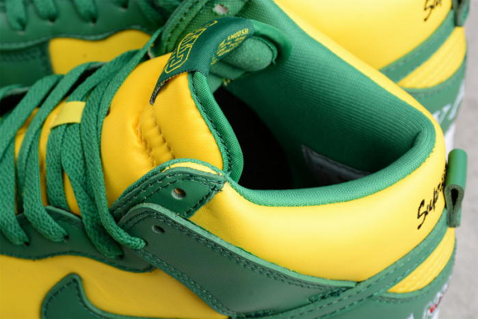 S*p*e x nike sb dunk high by any means dn3741-700