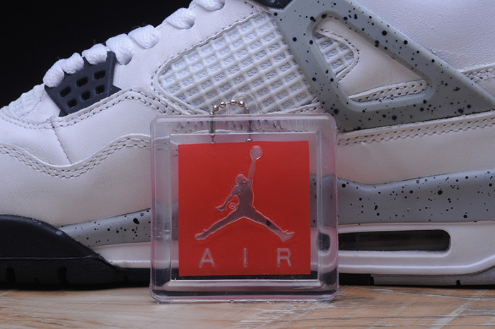 air jordan 4 og “white cement” 840606-192